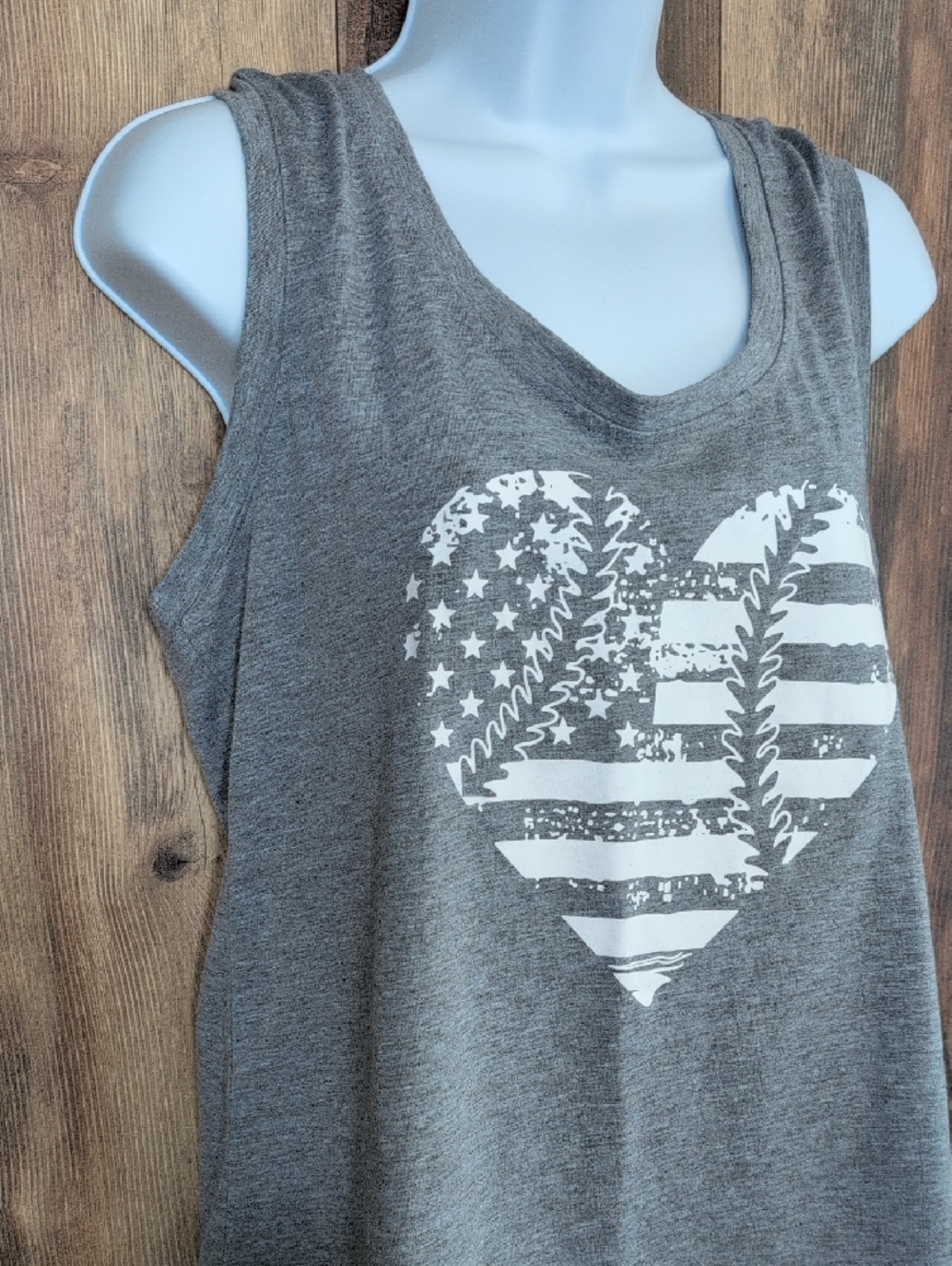 Women's Gray Sleeveless Tank USA Heart Baseball Graphic L        M385